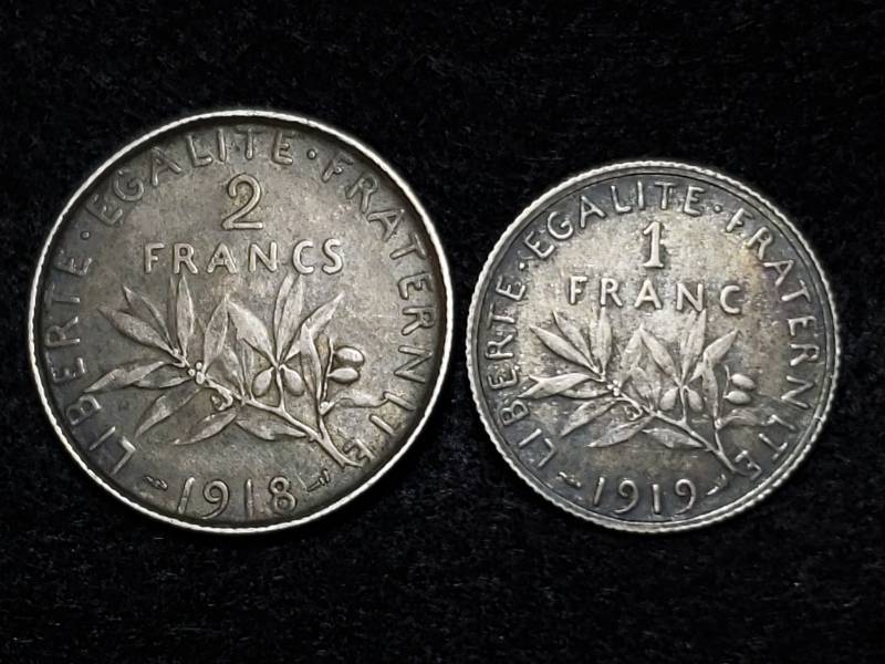 lot 235 image: 1918 Silver 2 Francs, 1919 Silver 1 Francs