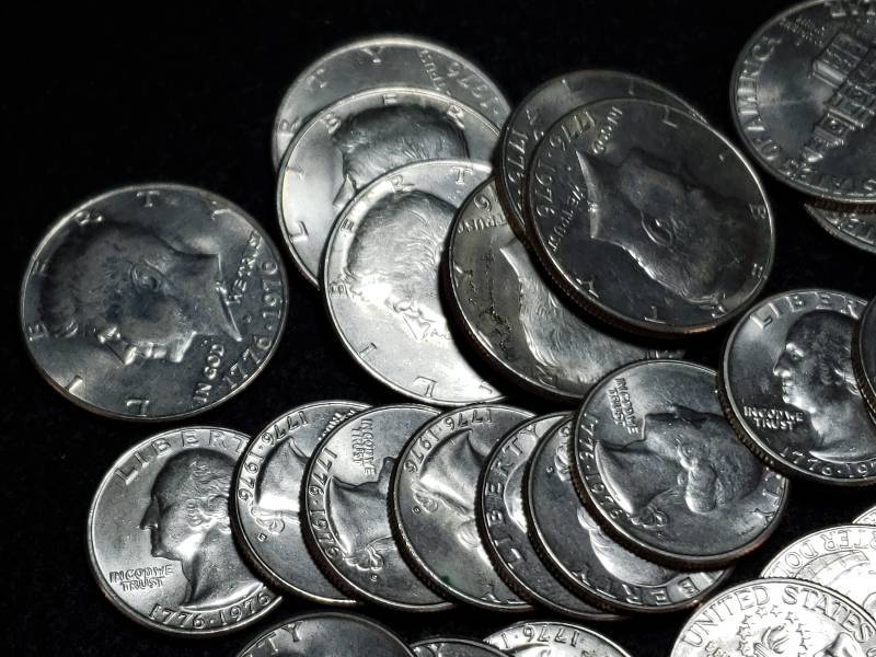 lot 256 image: $11.50 Face Value in 1976 Bi-Centennial Kennedy Half Dollars & Washington Quarters