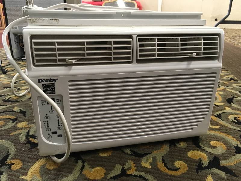 lot 261 image: Danby DAC080EUB7GDB Window Air Conditioner, Retail $189.99