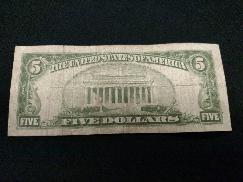 lot 131 image: 1934 A Five Dollar Silver Certifica...