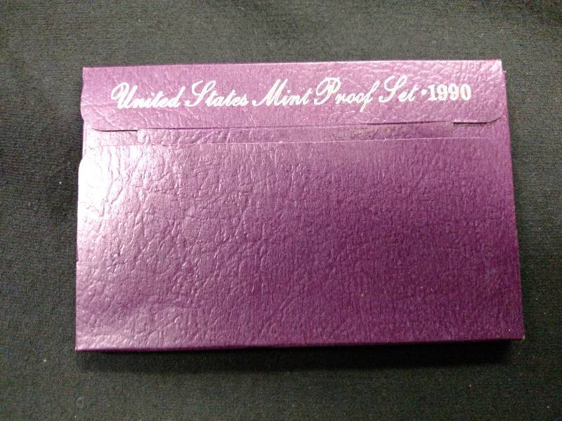 lot 154 image: 1990 U.S. Proof Coin Set...
