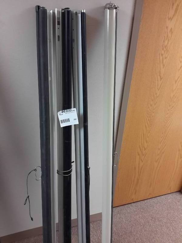 4, 5 ft projector Screens