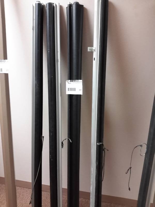 4, 5 ft projector Screens