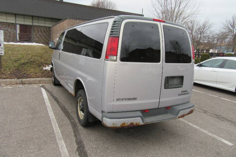 2000 Chevy Express Van