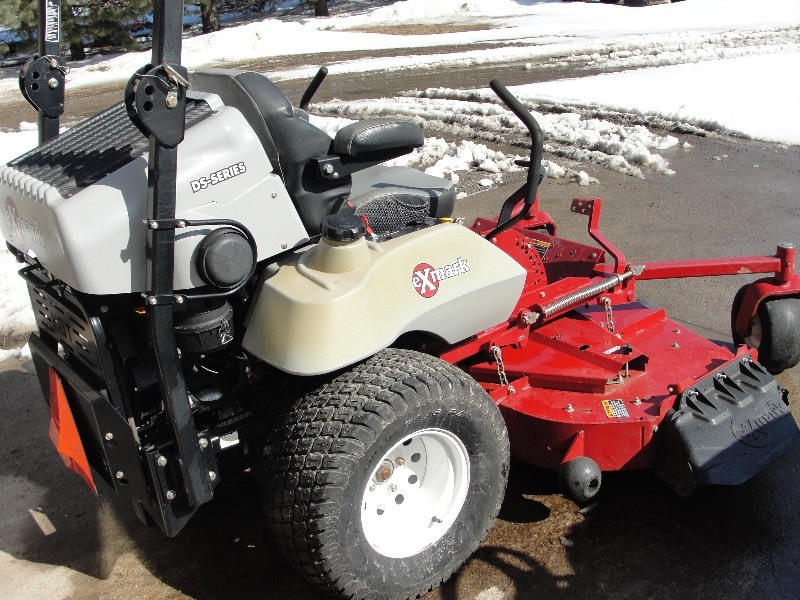 lot 4 image: 2014  X-MARK   LAZER Z  KUBOTA DIESEL ZERO TURN LAWNMOWER