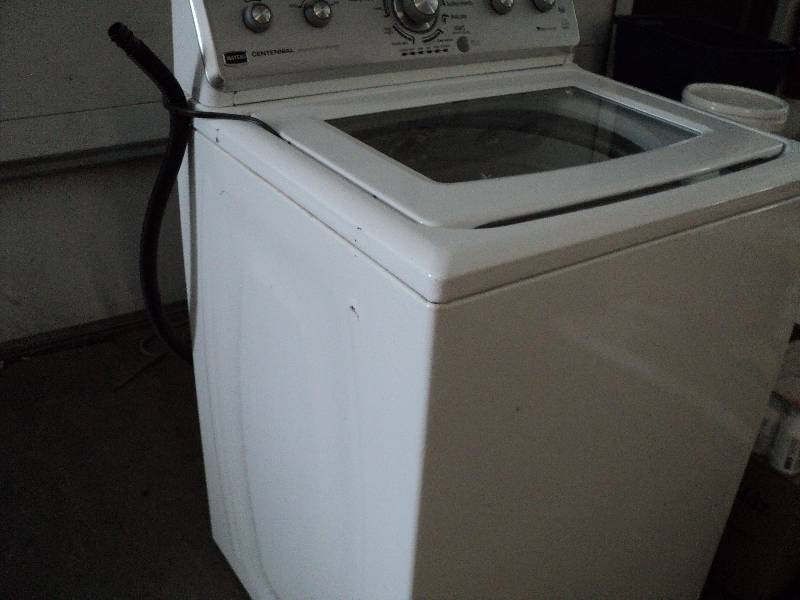 lot 4 image: Electric Maytag Washer...