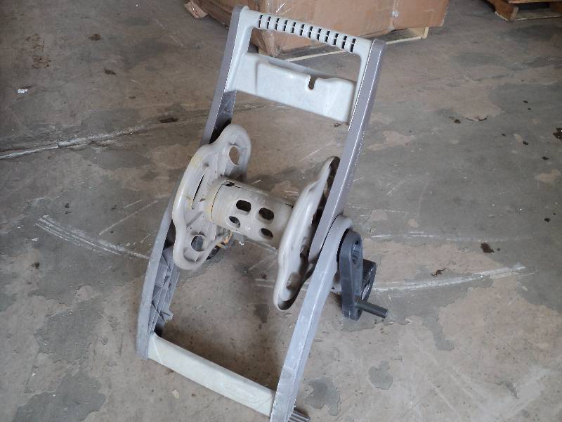 lot 9 image: hose cart...