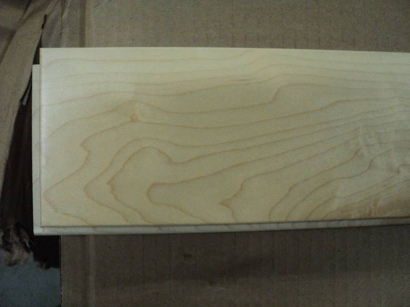 lot 47 image: 4 cartons of 3 34 x 24 maple flo...