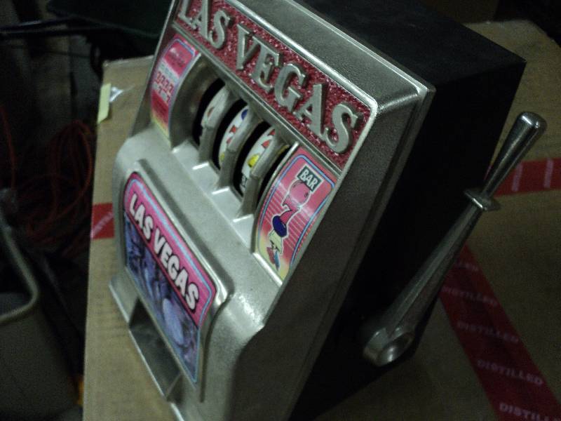 lot 66 image: Small Las Vegas Slot machine 10 hi...