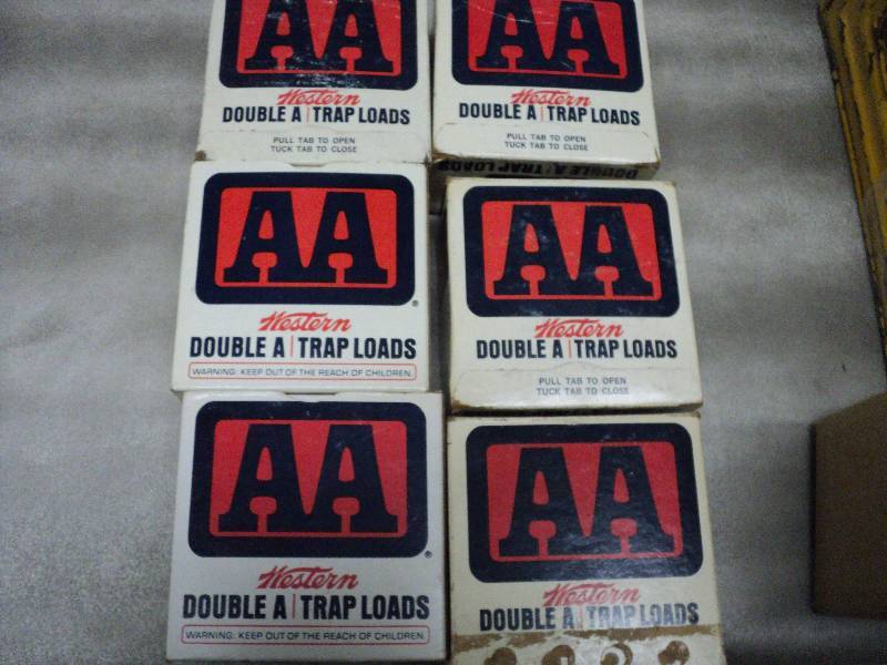 lot 71 image: 5.5 boxes of AA Western Traploud...