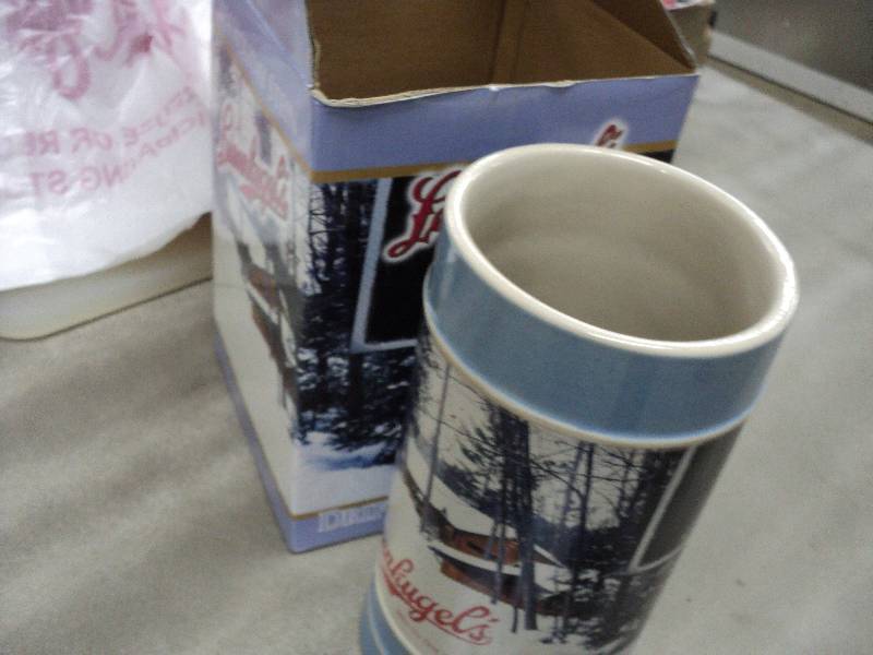 lot 73 image: Leinenhugels 2014 Holiday stein Dri...
