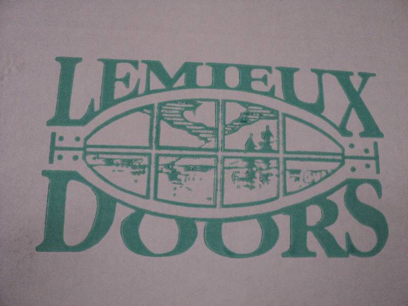 lot 158 image: Lemleux bi-fold door with hardware ...