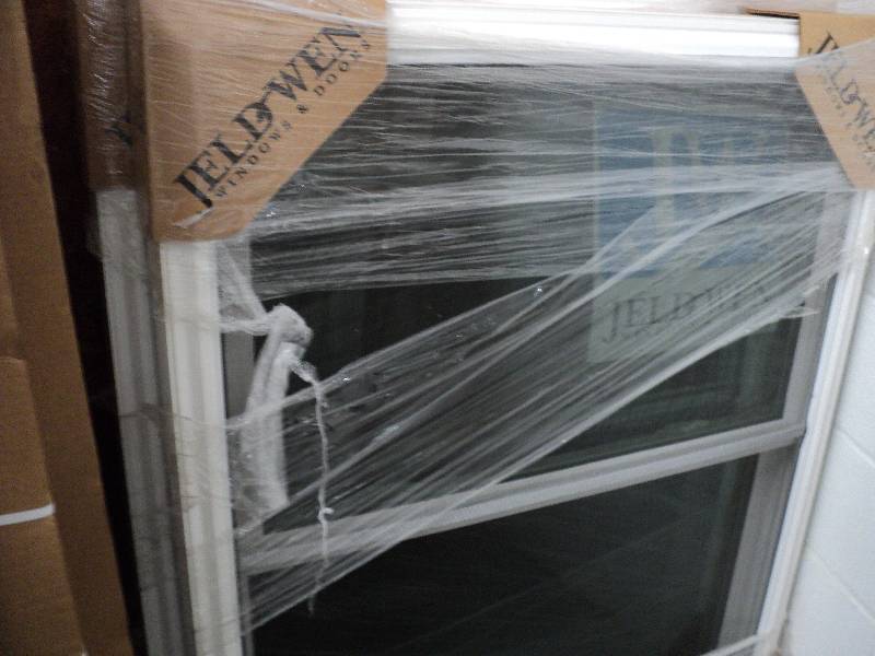lot 175 image: Jeld-Wen 35x46 window...
