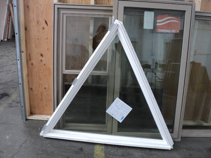 lot 199 image: 5 foot triangular window...