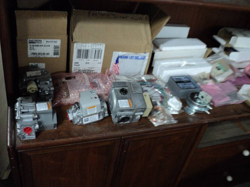 lot 223 image: Everything in covered tub...