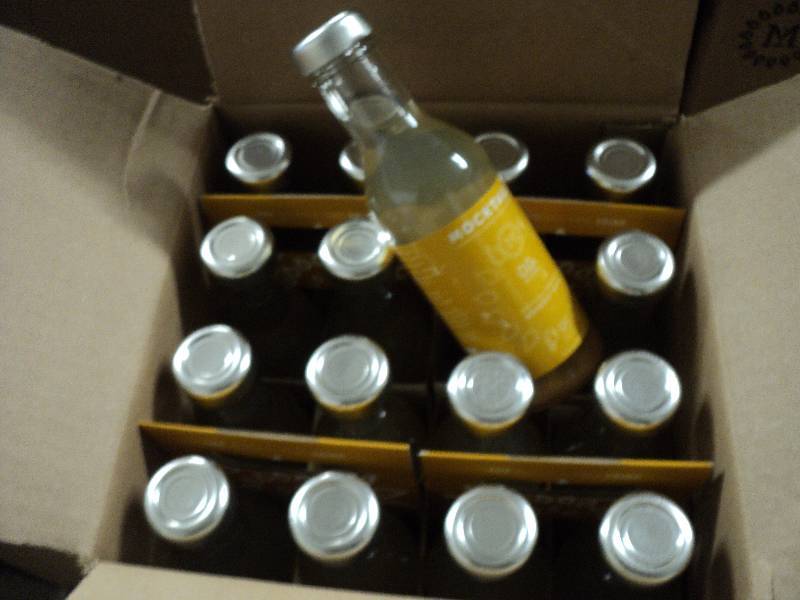 lot 231 image: 16 bottles of 7 oz Scottish Lemonad...