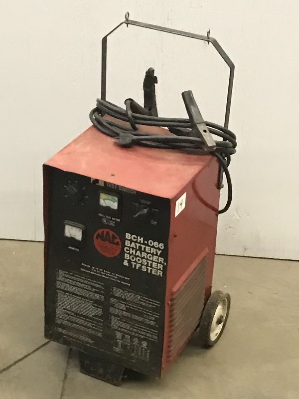 lot 14 image: MAC BCH-066 Battery Charger  Boost...