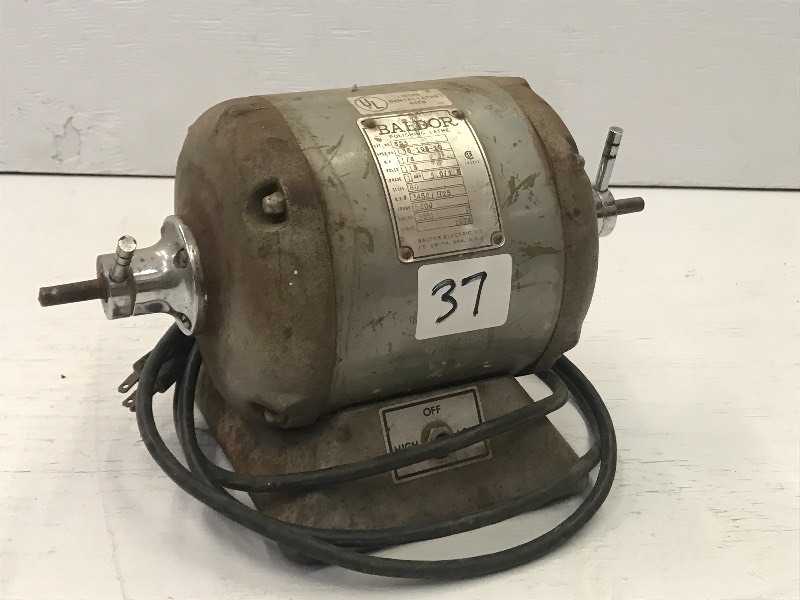 lot 37 image: Baldor 14HP Polishing Lathe, 115Vo...