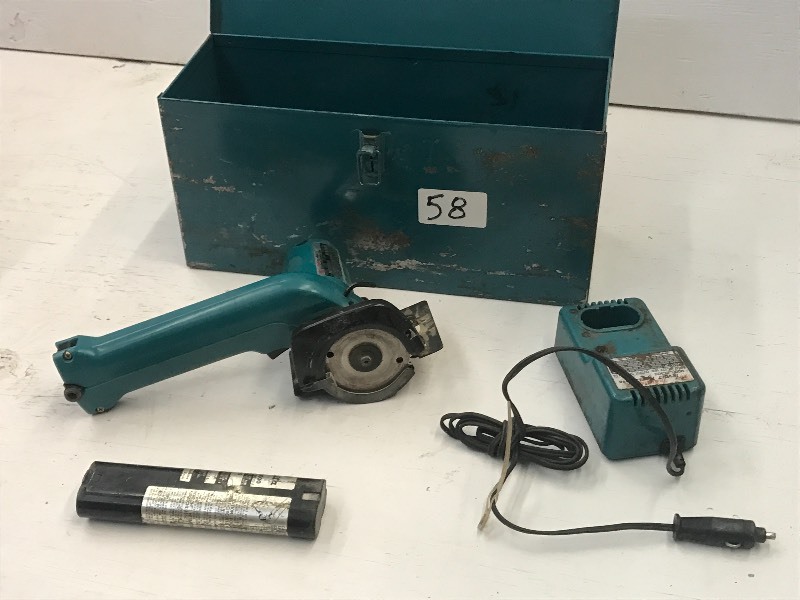 lot 58 image: Makita 9.6Volt Cordless Cirular Saw...