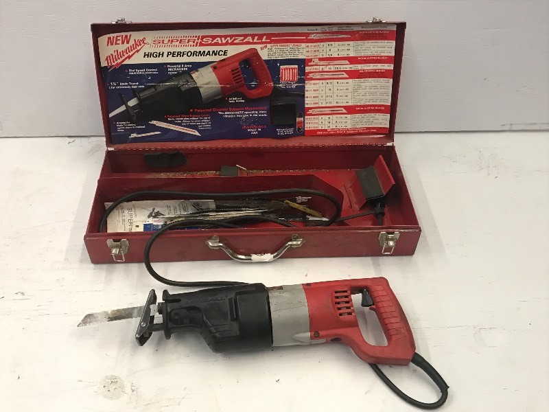 lot 60 image: Milwaukee Super Sawzall Reciprocati...