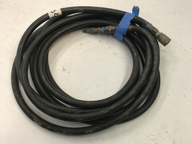 lot 104 image: 12x50ft Air Hose With Quick-Conne...