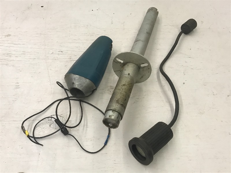 lot 110 image: Electric Trailer Jack, Unknown Cond...