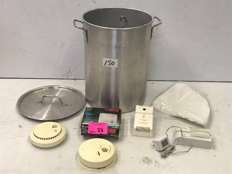 lot 150 image: Aluminum Lidded Cooking Pot With As...
