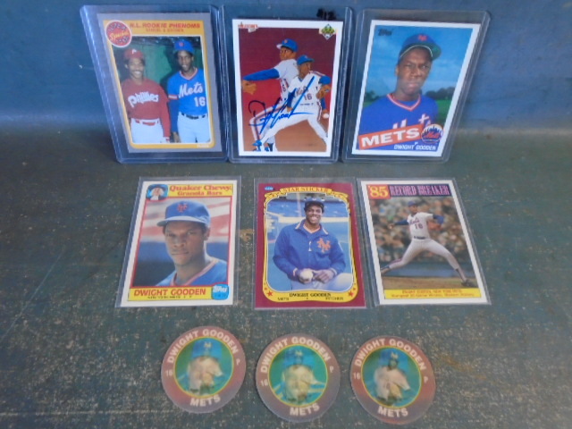lot 5 image: Dwight Gooden Baseball Cards