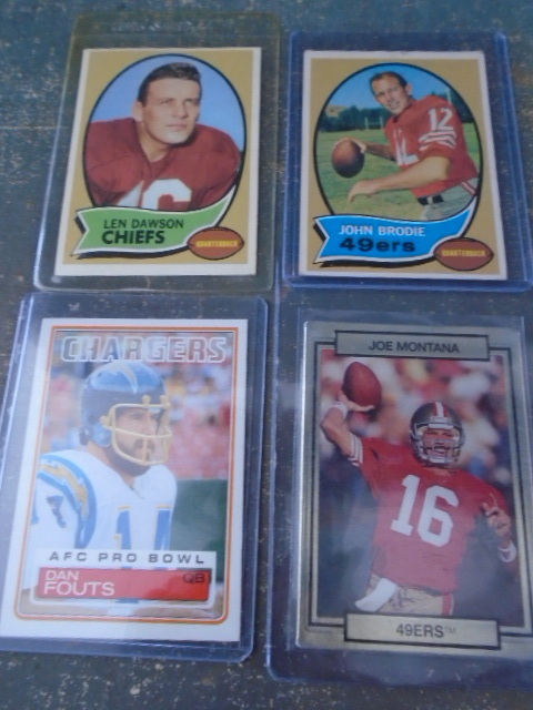 lot 20 image: 4 Vintage Star QuarterBacks Football Cards with LEN Dawson, Don  Fouts and Joe Montana