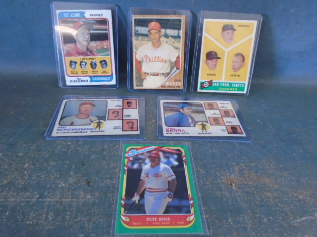 lot 29 image: MLB Vintage Mangers