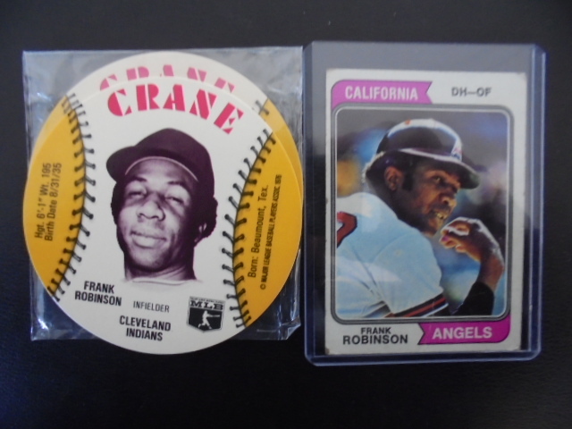 lot 18 image: Frank Robinson Baseball Cards