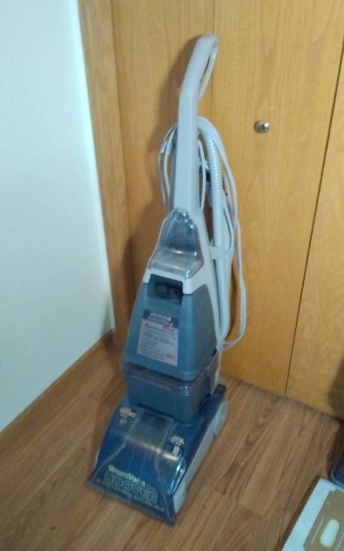 lot 25 image: Hoover Steam Vac
