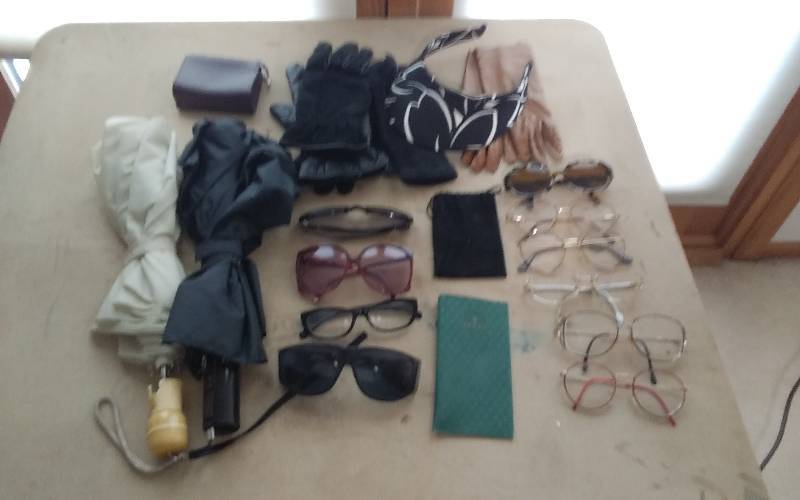 lot 48 image: Lot Of Ladies Sunglasses, Eyeglasses, Umbrellas, Gloves, Coin Purse, Misc
