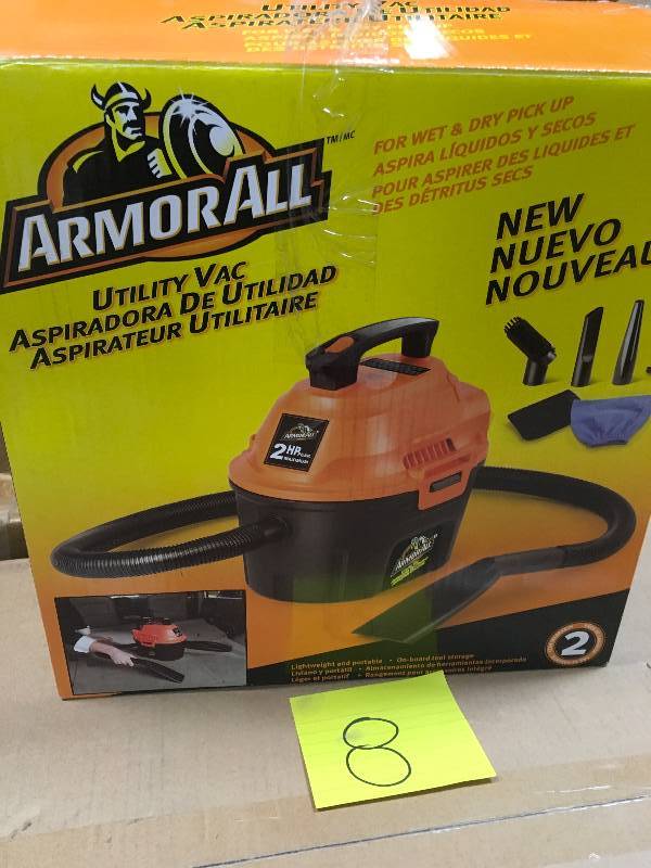 Armor All 2.5 gal. WetDry Vacuum with 1.25  Hose and Accessories New