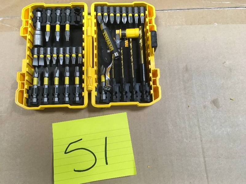 DeWalt DrillDriving Set (32-Piece) new