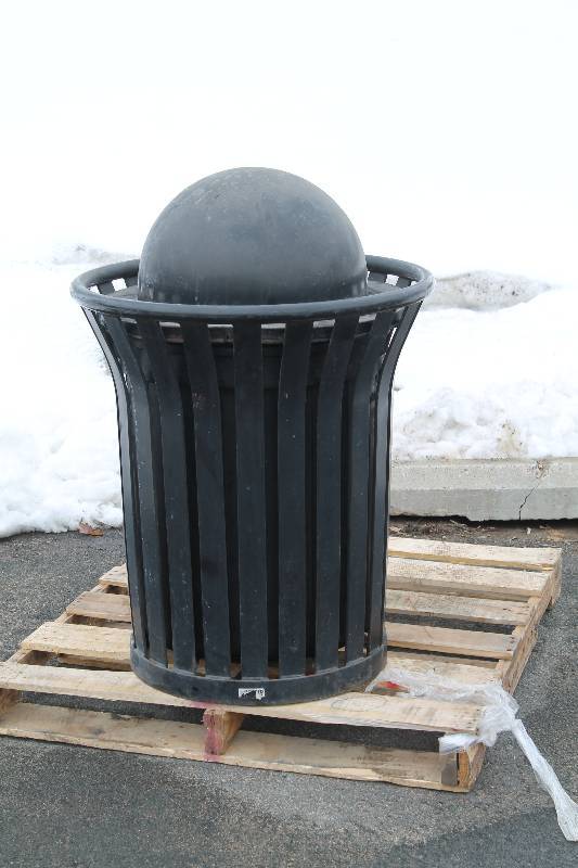 lot 21 image: Industrial Metal Outdoor Wast Receptacle