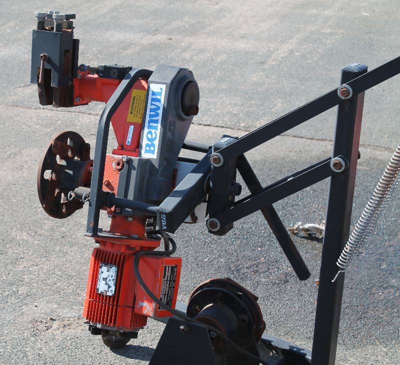 lot 6 image: Benwil  On The Car Rotor Only  Brake Lath Model # VBG - 320