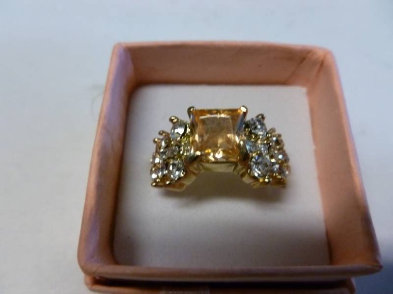 Ladies Ring