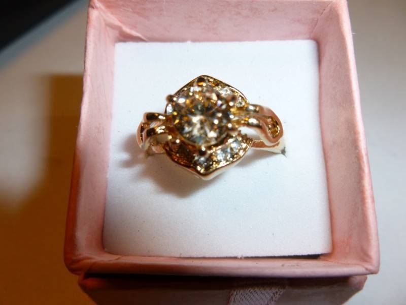 Ladies Ring