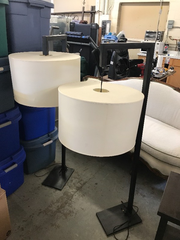 lot 609 image: CONTEMPORARY LAMPS