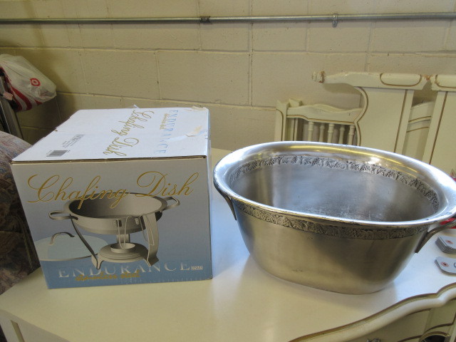 lot 635 image: POTTERY BARN VINE BUCKET AND CHAFING DISH