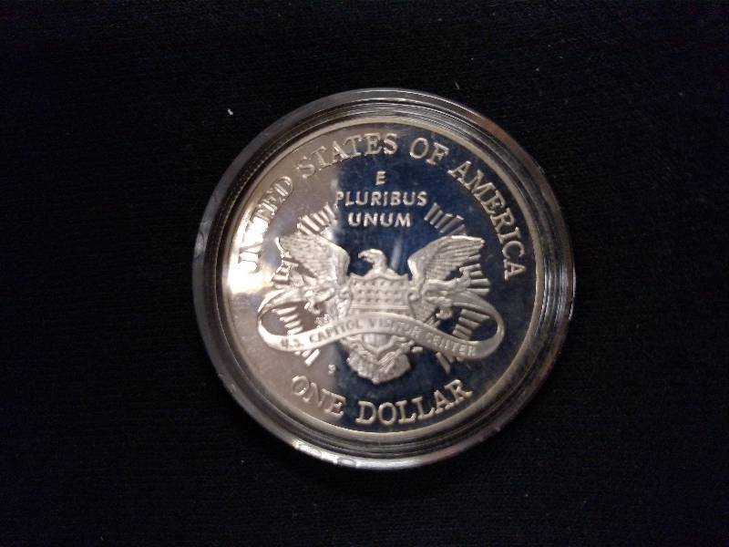 lot 77 image: 2001 U.S. Capitol Modern Commemorat...