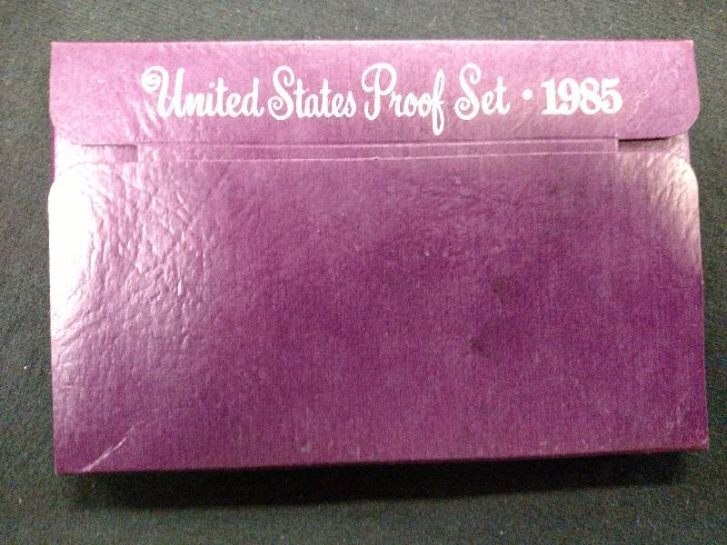 lot 184 image: 1985 U.S Proof Coin Set...