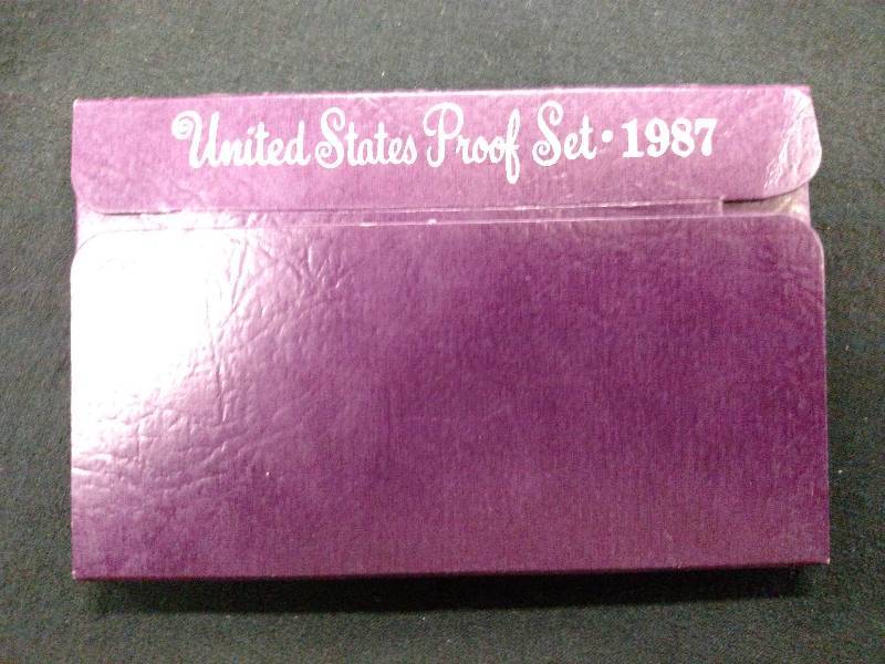 lot 185 image: 1987 U.S Proof Coin Set...