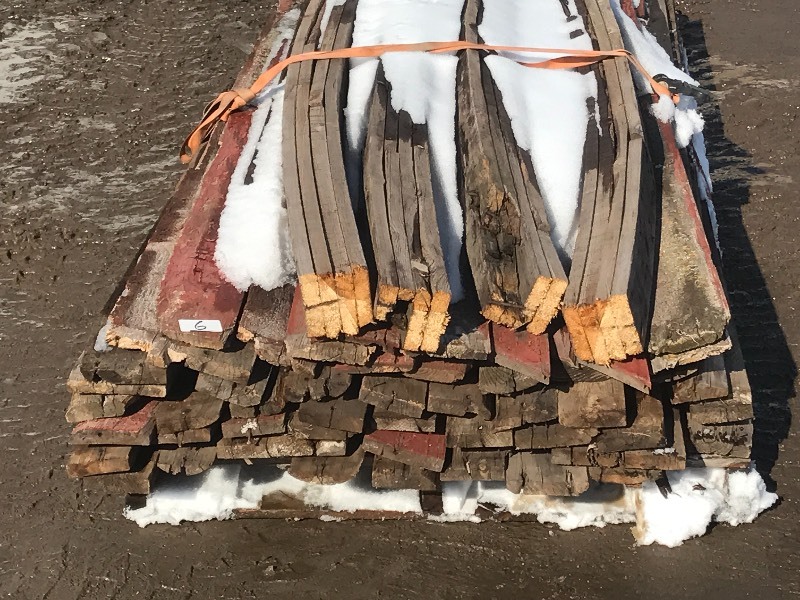 lot 6 image: Pallet Lot Of Reclaimed Barnwood, 8...