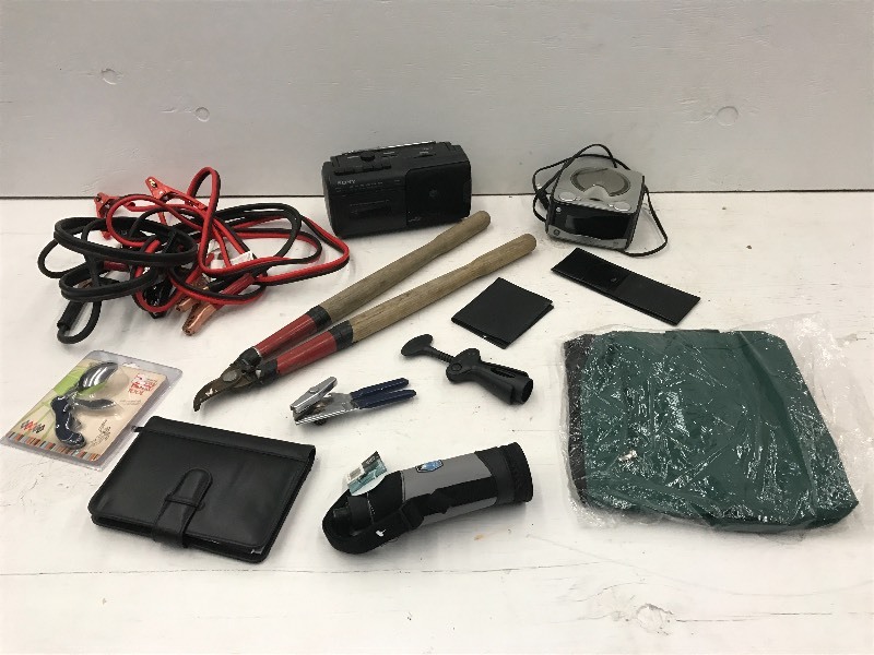lot 64 image: Box Of Assorted Jumper Cables, Lop...