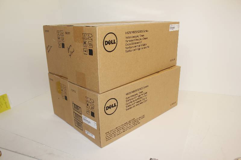 lot 14 image: Lot of 4 Toner for a Dell printer H625H825S2825
