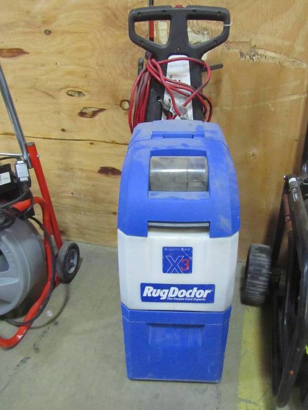 lot 24 image: Rug Doctor Mighty Pro X3 Value Pack Carpet Cleaner
