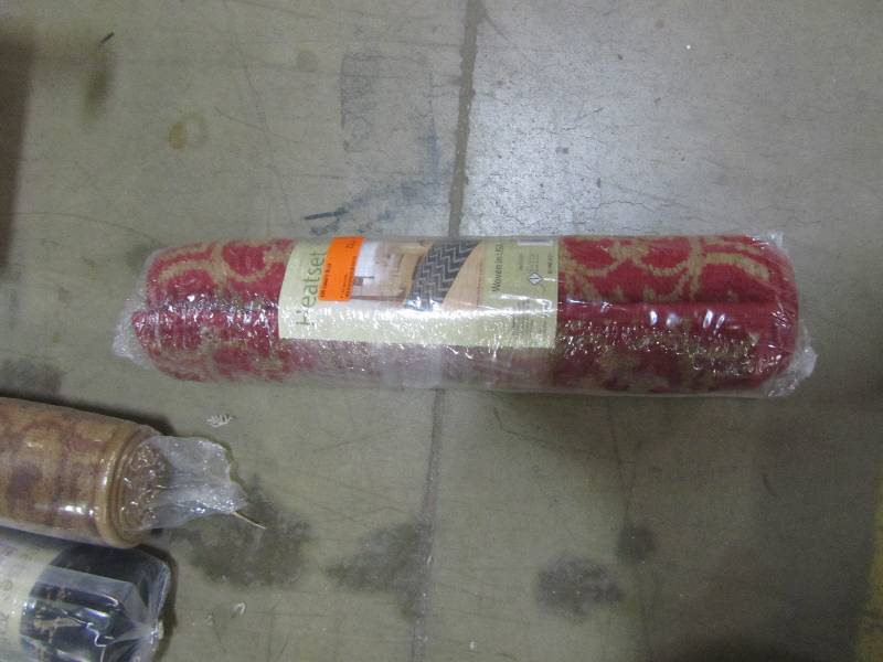 lot 27 image: Heatset Runner 20 x 60