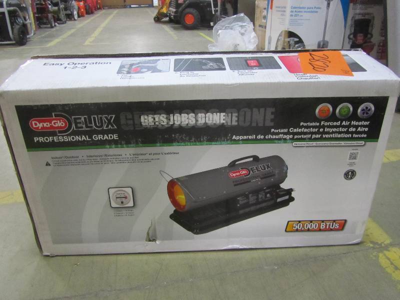 lot 33 image: Dyna-Glo Delux 50K BTU Kerosene Forced Air Heater